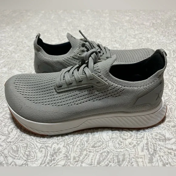 Stylish Gray Men's size 6 or Women’s size 7.5 Sneakers - Picture 3 of 6